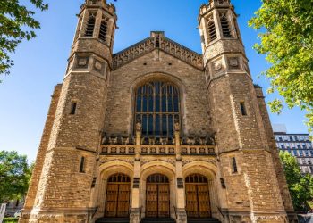 TEQSA announces registration of Adelaide University