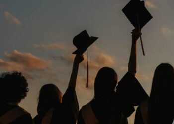 QS ImpACT highlights $50,000 global scholarship programme for impact-driven students