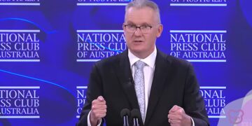 Mixed response to migration changes
